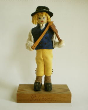 chalotte weibull �V�����b�e�E�E�F�C�u���̐l�`